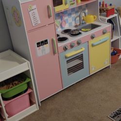 Play Kitchen 