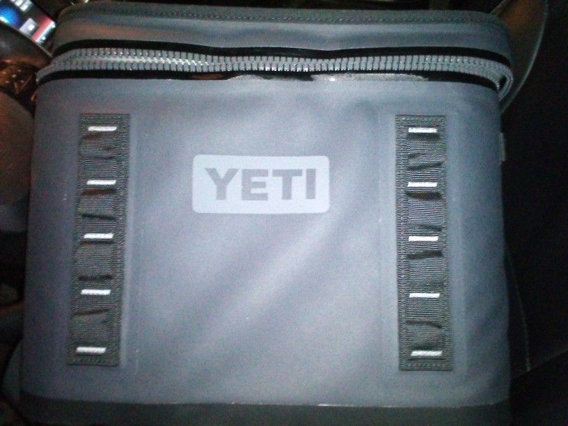 Yeti Hooper 18