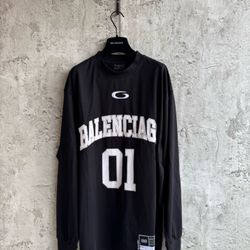 Balenciaga Men’s Long-sleeved T-shirt 