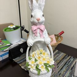 Easter Rabbit 2 🦶 