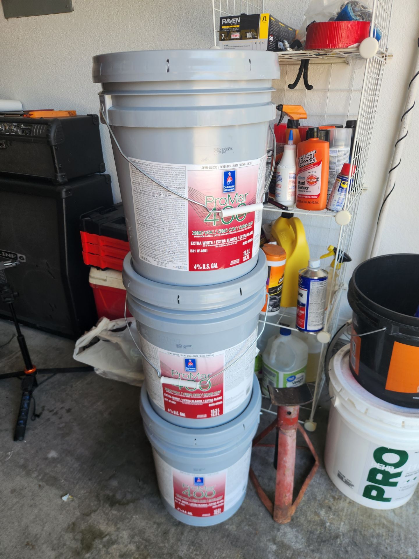 2 buckets extra white & 2 buckets agreable gray interior semigloss