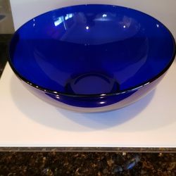Glass Bowl - 10" D x 4" H