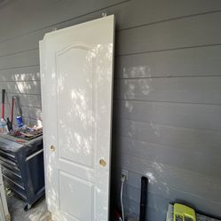 Closet slideing doors