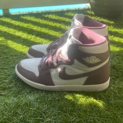 $130 - Nike Air Jordan 1 Retro High OG - Size 10 (Never Worn)