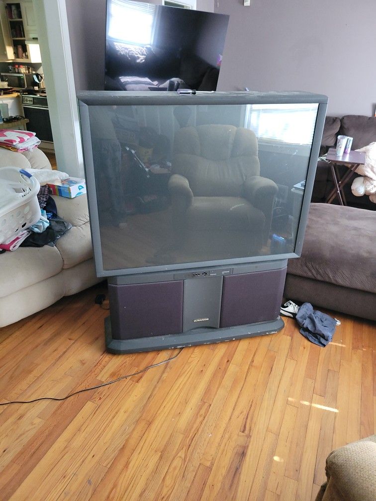 FREE 50 inch projection screen hitachi