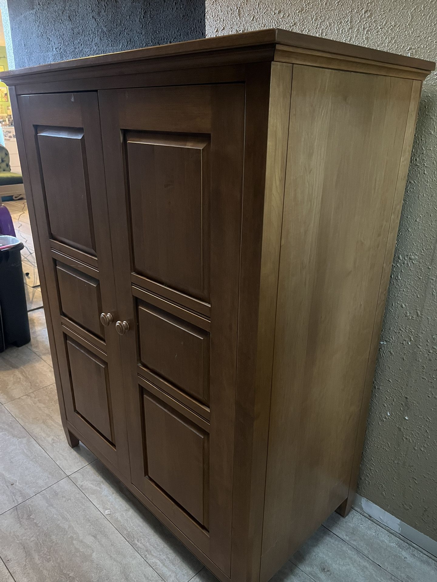 Ethan Allen TV Hutch Entertainment Center