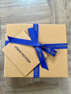 Louis Vuitton Wallet for Sale in Elizabeth, NJ - OfferUp