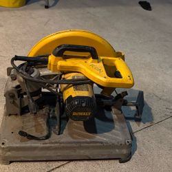 Dewalt Saw
