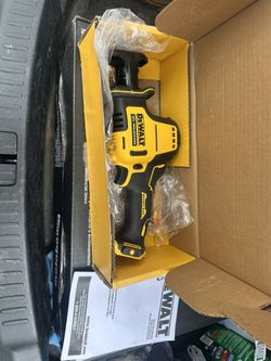 XTREMEâ„¢ 12V MAX* BRUSHLESS CORDLESS ONE-HANDED RECIPROCATING SAW