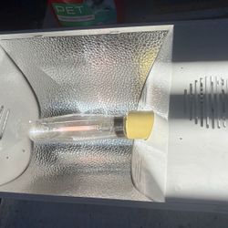 Hydrofarm 250W Grow Light – Complete HID Grow Lamp w/ Reflector & Ballast – Works Great – $45