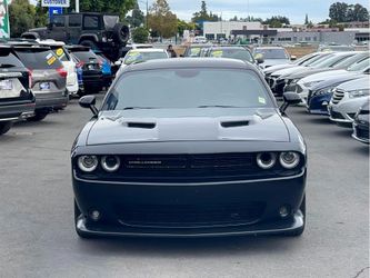 2018 Dodge Challenger SXT Coupe 2D
