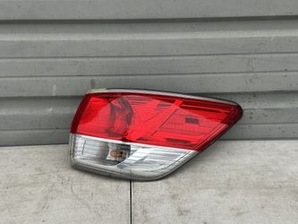 2013-2016 Nissan Pathfinder Passenger RH Tail Light