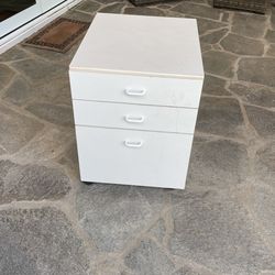 Chest Of Drawers - Rolling
