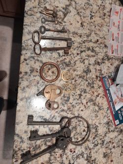 Vintage Keys And Locks As Pictured 
