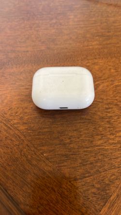 Apple Earbuds Charging Case $35
