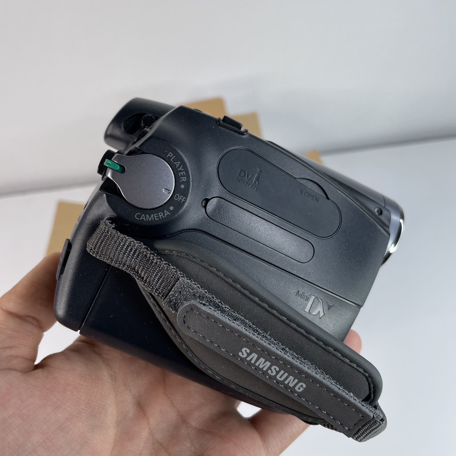 [New Openbox] Samsung SCD372 Mini DV Camcorder 34x Optical Zoom