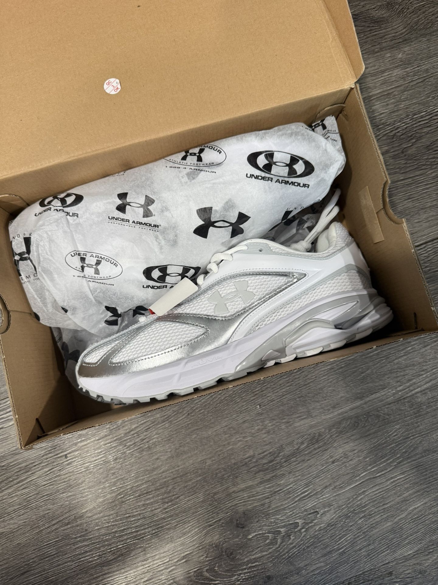 Under Armour Apparition