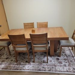 Kristiland Dining Table and 6 Chairs