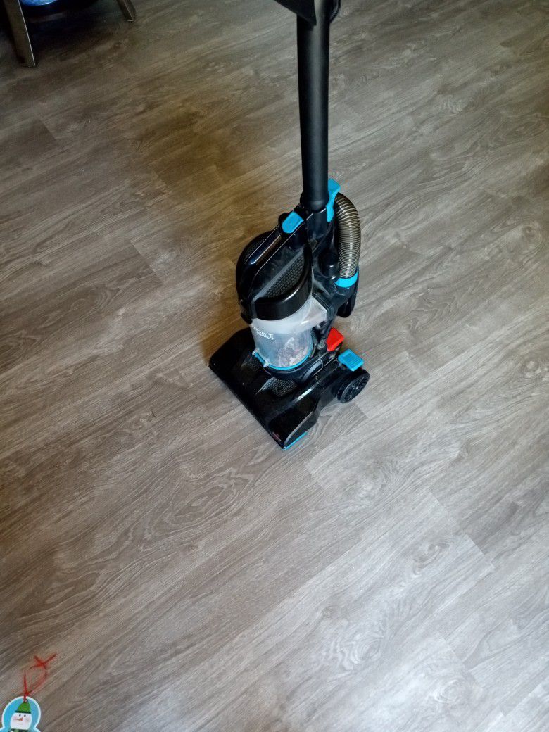 Power Force Compact Vacuum