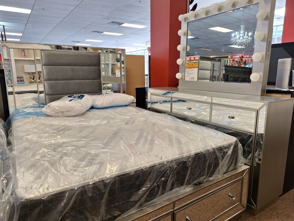 Queen Storage Bed Dresser Led Speaker And Bluetooth Mirror 