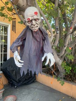 Halloween Animated Hanging Dead Man Torso 26 inches