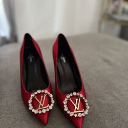 L v Red Heels 37