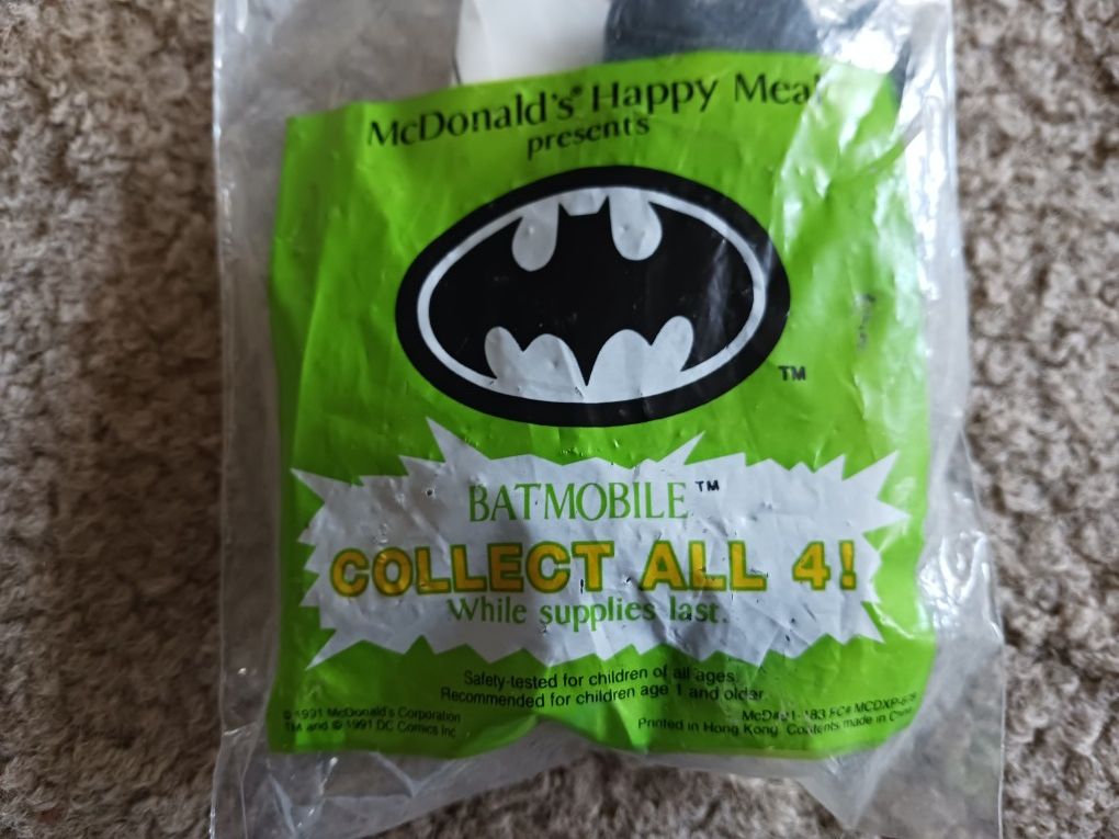 MCDONALD'S HAPPY MEAL TOY BATMOBILE