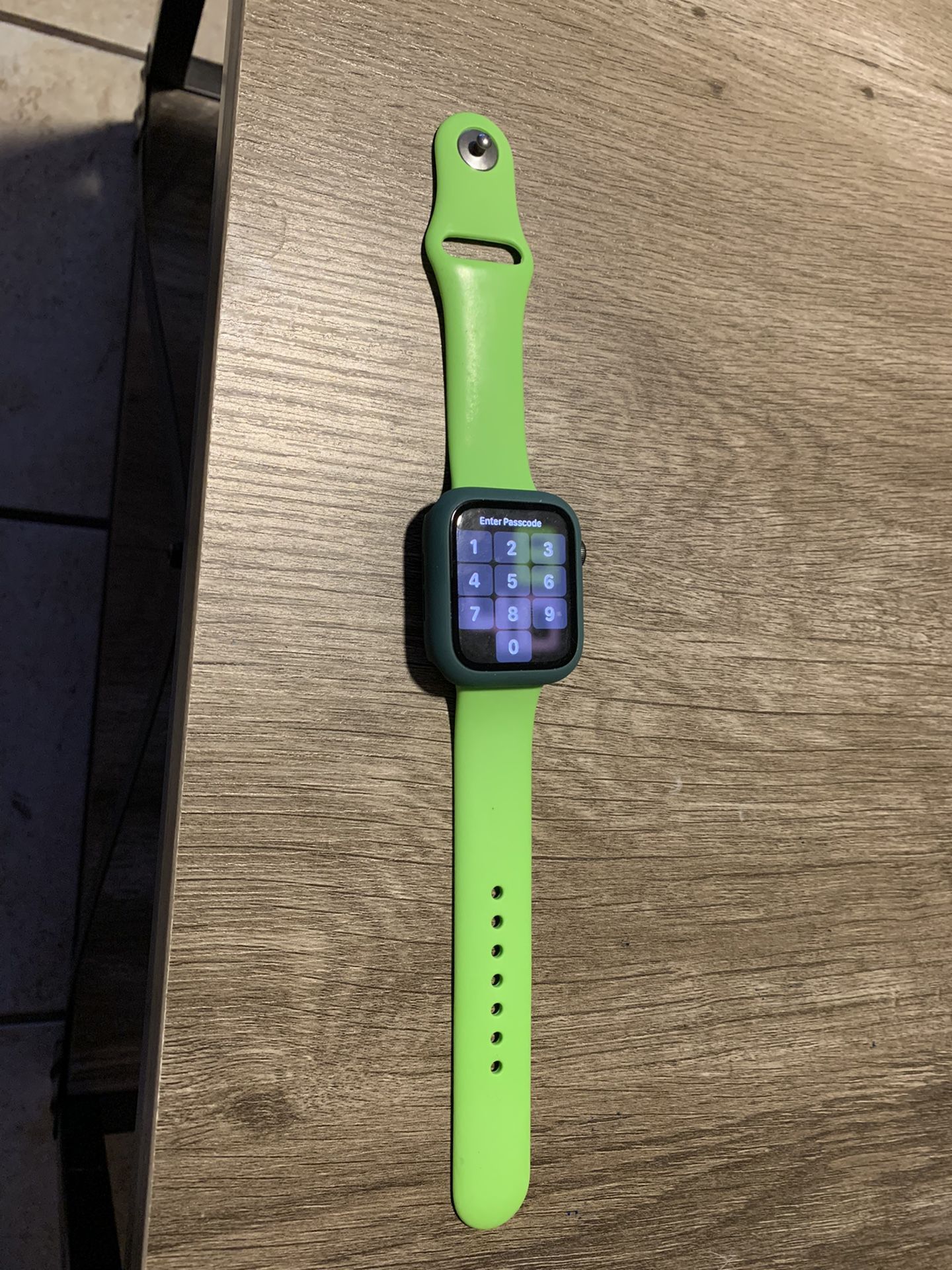 Apple Watch SE  44 MM