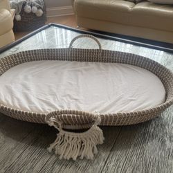 Baby Basket With 5 Sheets 