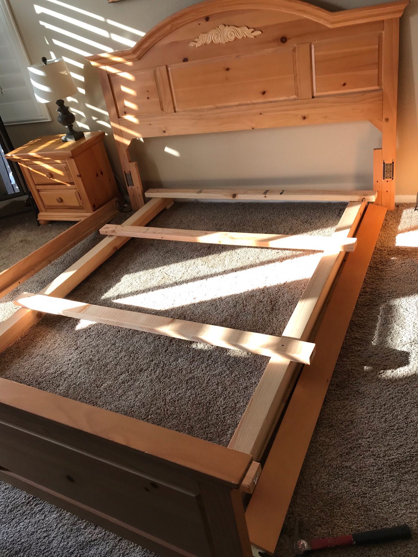 Broyhill Bedroom Set. California King Bed (no matress)