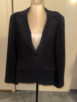 Women’s like new Jones New York black single-button evening blazer (size 14)