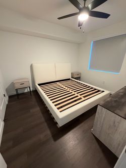 Bedroom Set King size bed