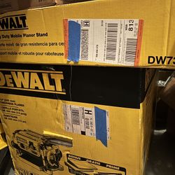 DEWALT Thickness Planar And Stand