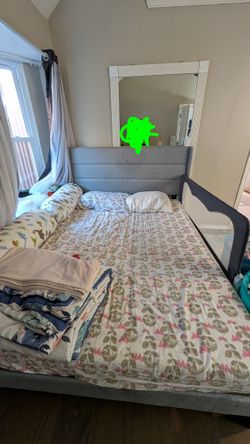 Queen Bedframe - $100