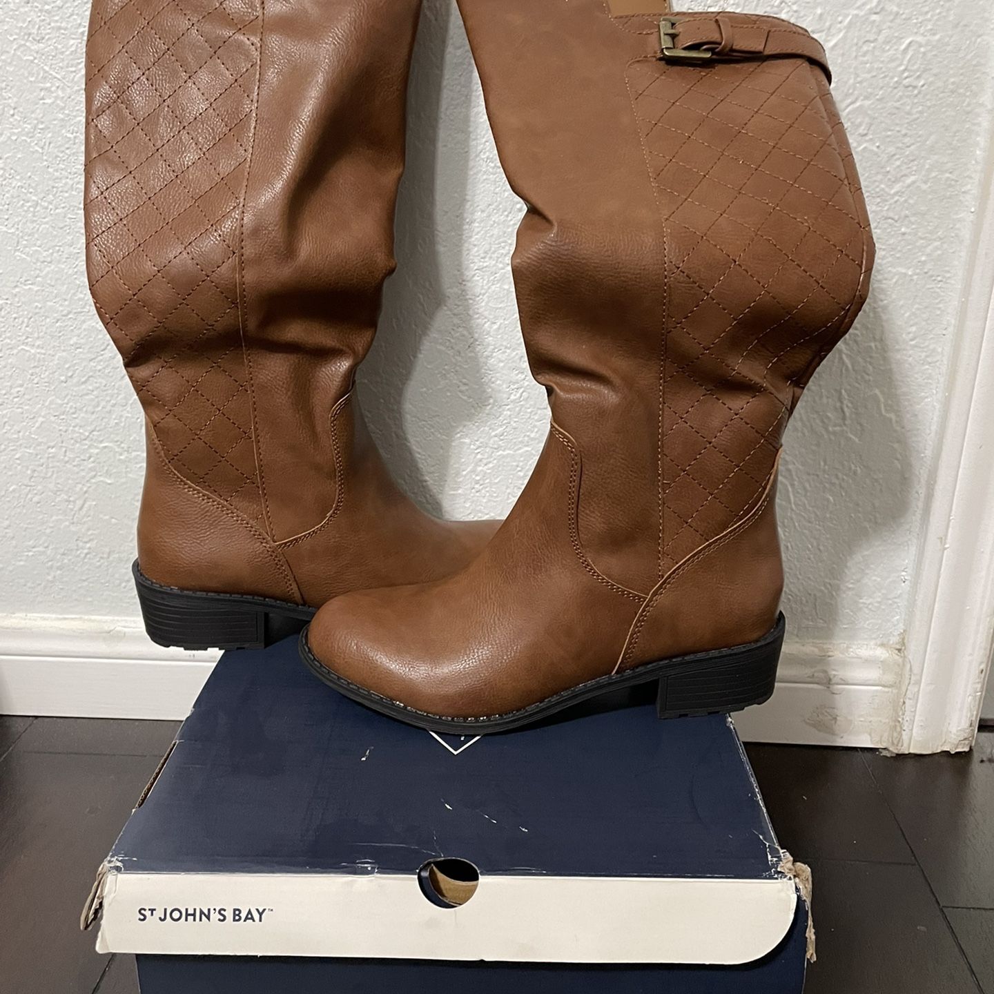 St. John’s Bay Women’s Boots , SJB Duluth Cognac Size 7.5