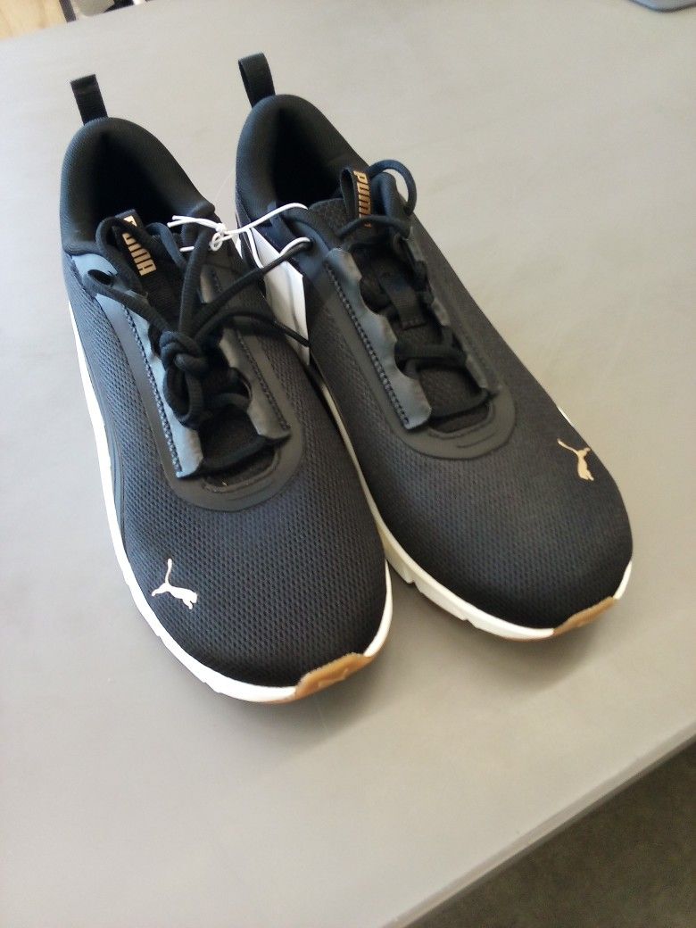 Puma Flex Focus Sneaker