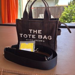 Marc Jacob’s Tote Bag Medium