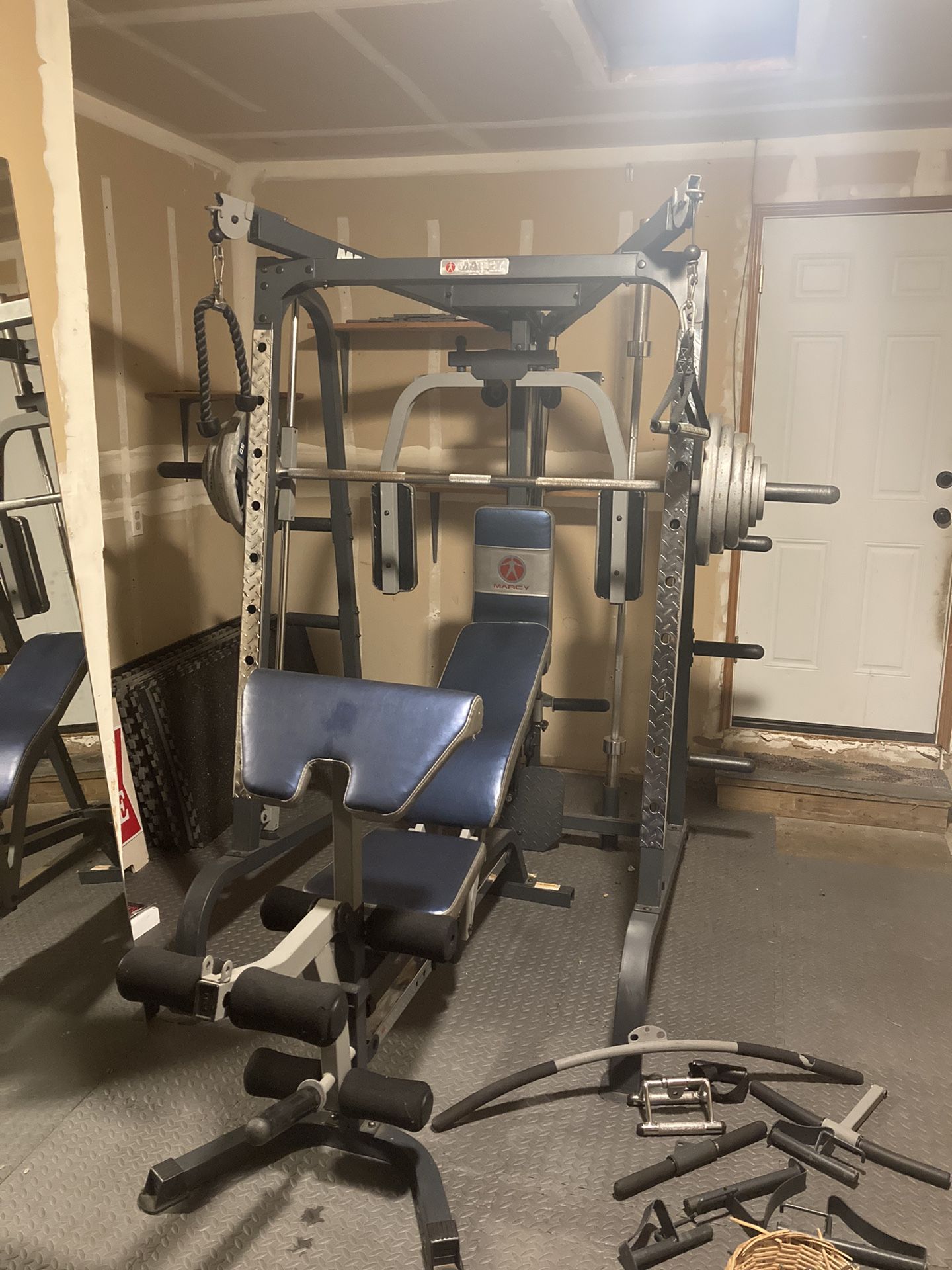 Marcy Smith Machine With Weights And Mats