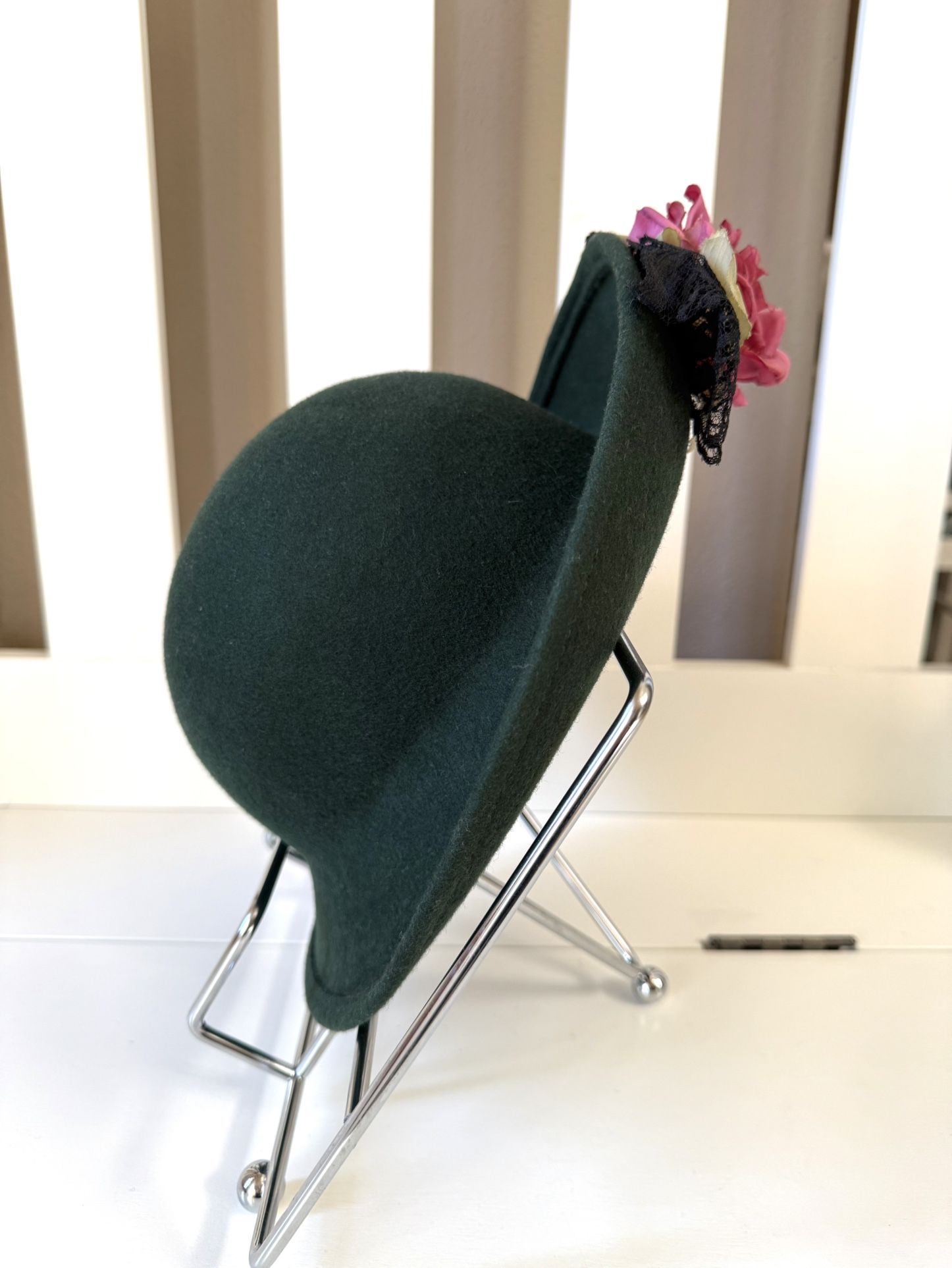 women's fashion hat π dark green new no tag