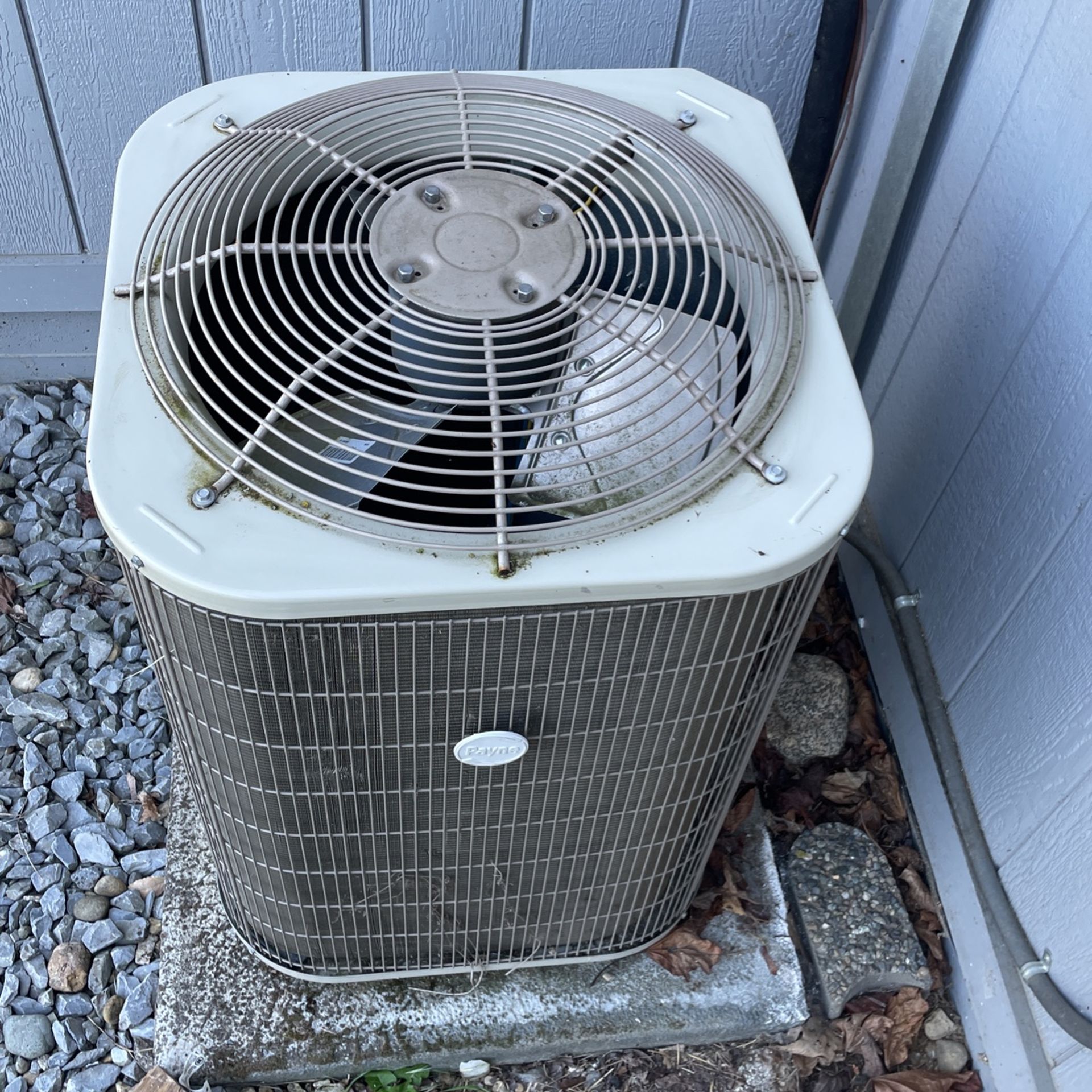 13 seer 3 Ton AC Payne & (pad) for Sale in Puyallup, WA