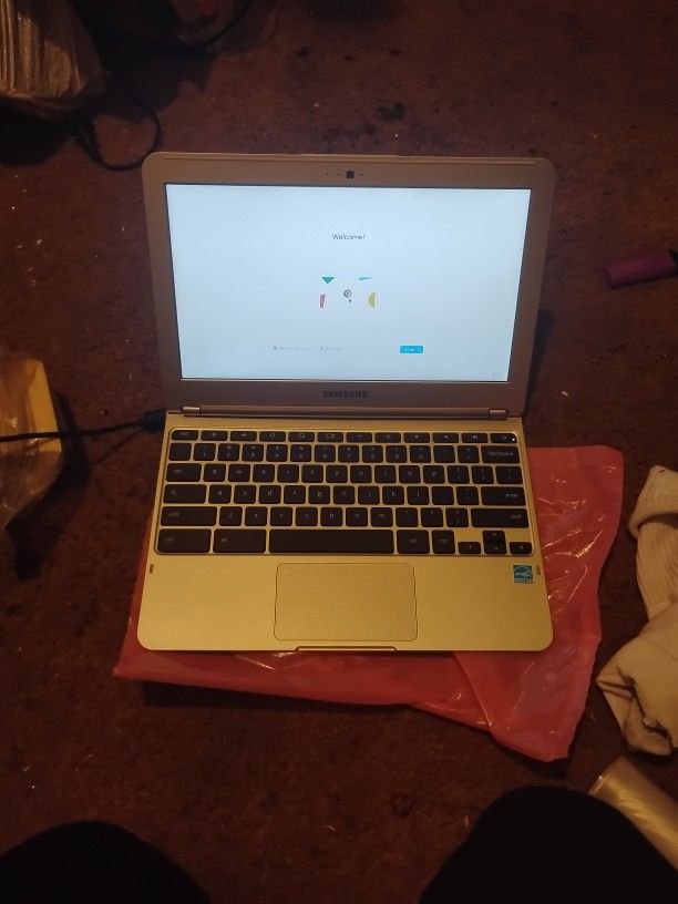 Samsung Chromebook Like New Hardly Used 