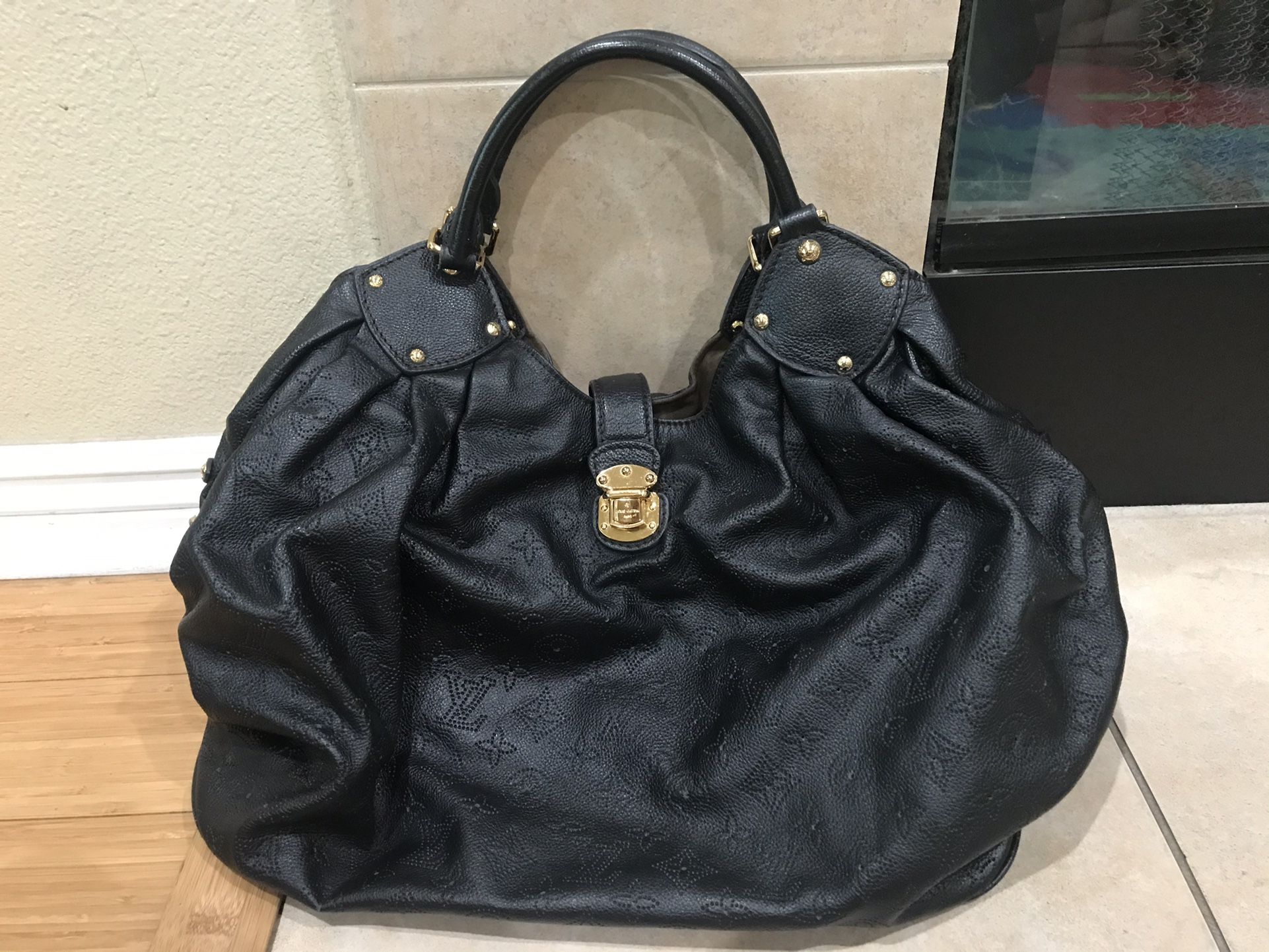 Louis Vuitton Mahina Hobo Tote Bag