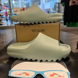 Adidas Yeezy Slides Salt Size 10 Mens brand new