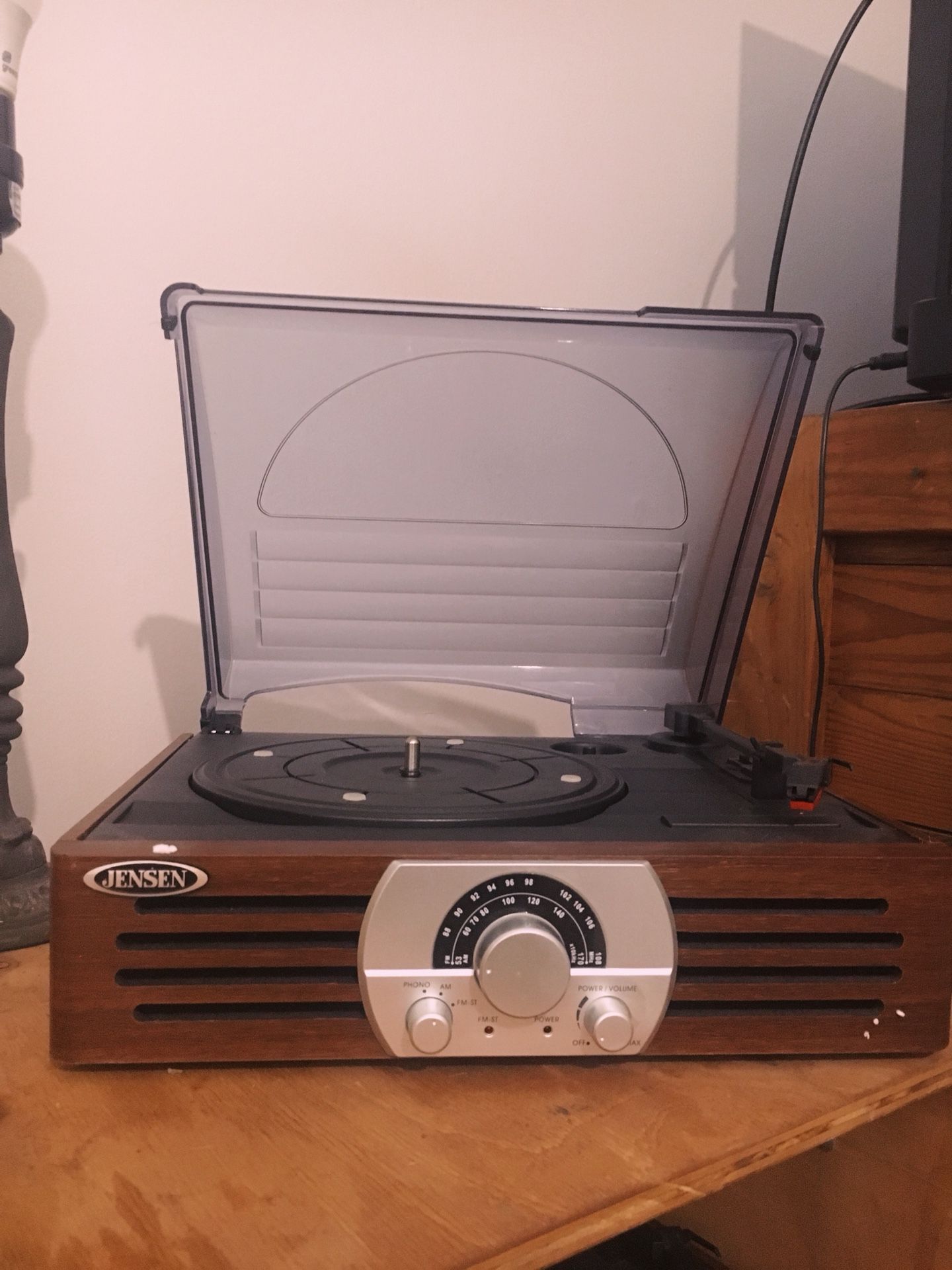 Never used record player