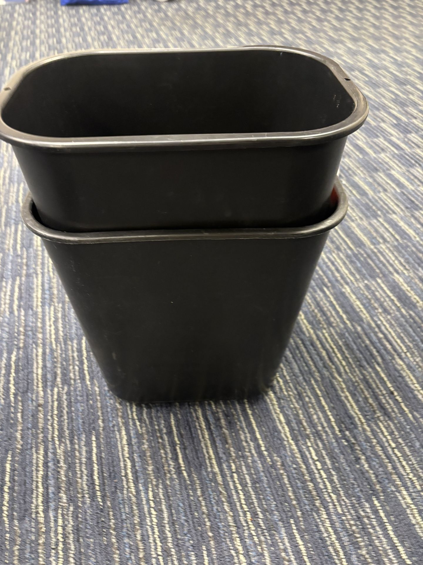 50 X 9 Botes medianos  Y 4 Chicos