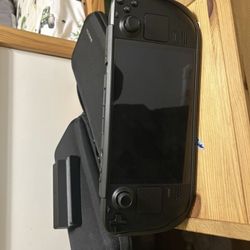 🔥🔥Valve Deck OLED 512GB w/ OFFICIAL DOCK and Skull & Co Grip And Case