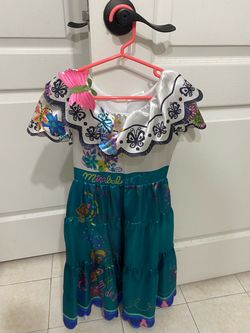 Encanto costume