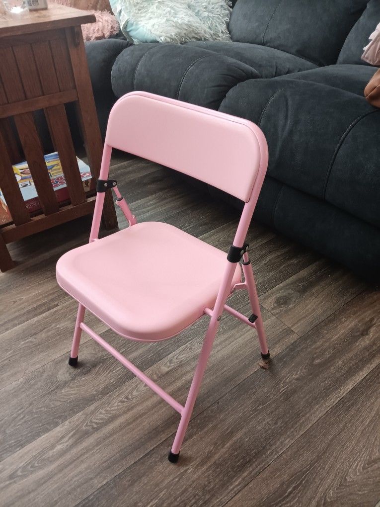 Pink Childrens Folding Chair
