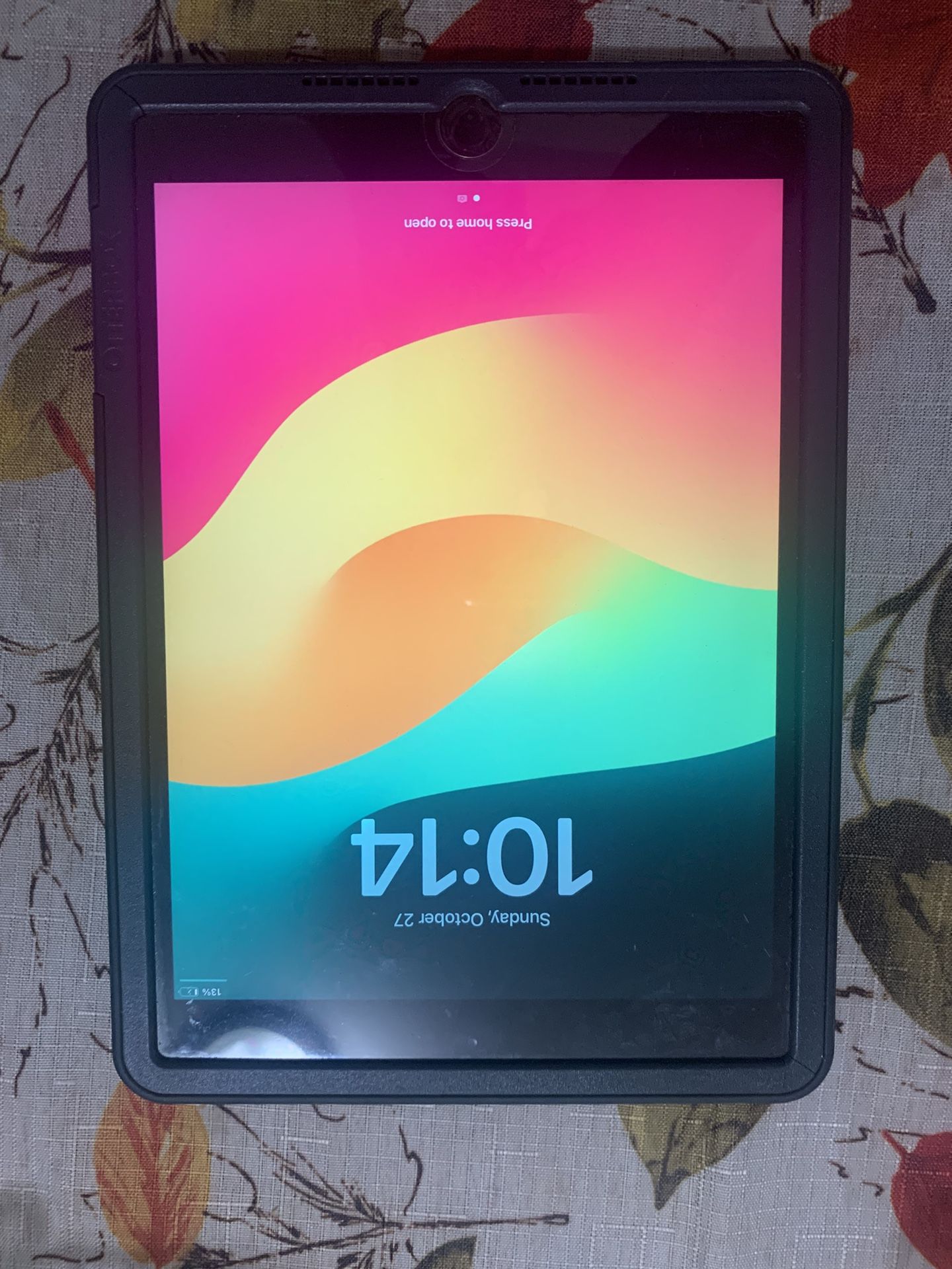 Apple iPad 6th Generation 128GB Unlocked Like New!