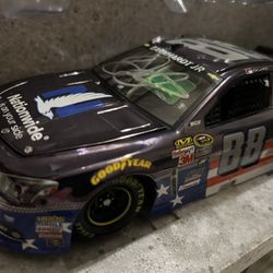 Dale jr 2015 crome Signed 1:24